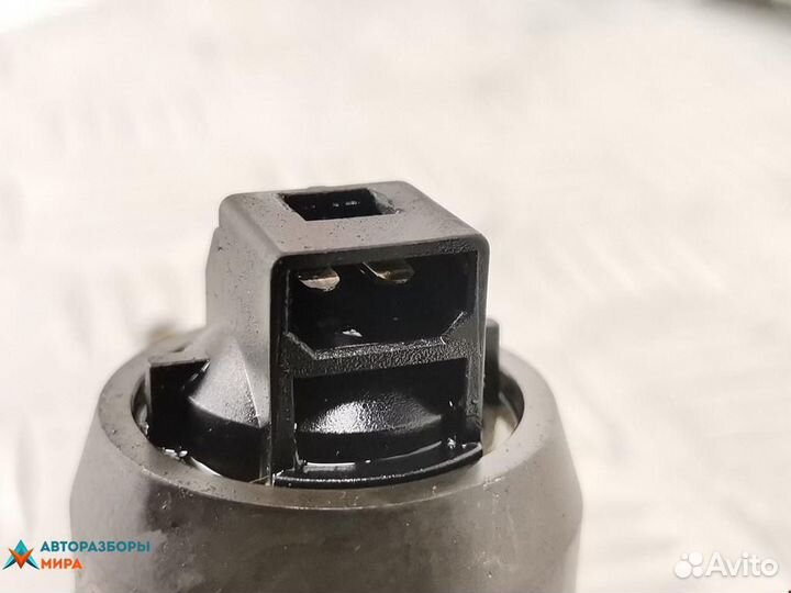 Форсунка Skoda Octavia (A4) рест. 2007 038130073AG