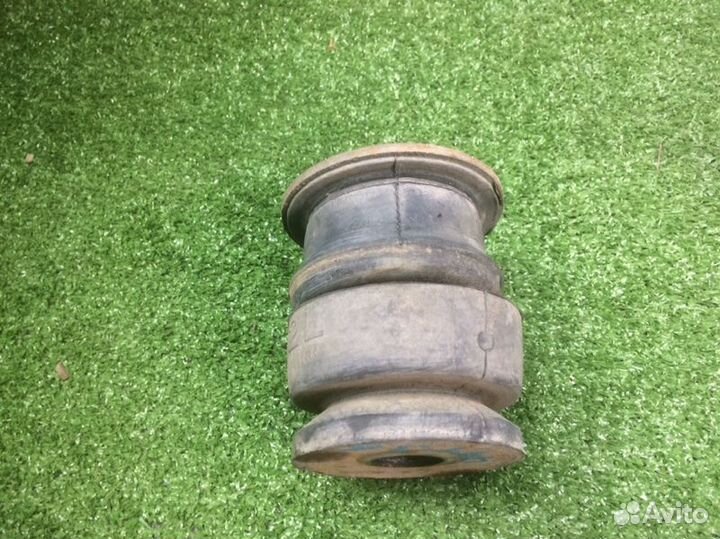 Подушка рамы кузова Toyota Land Cruiser Prado 150