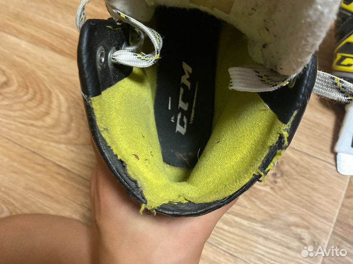 Коньки хоккейные размер 38,5
