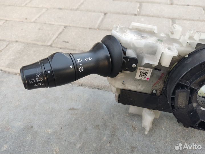 Подрулевой переключатель Рено Меган 3