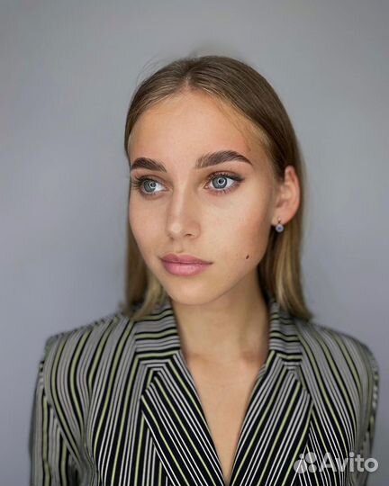 Модель брови