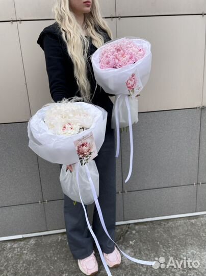 Букет из пионов