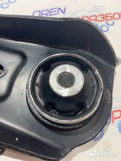 Рычаг подвески нижний передний левый Skoda Rapid