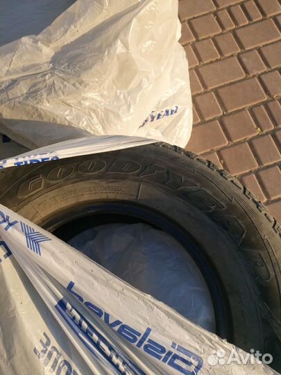 Goodyear Wrangler All-Terrain Adventure With Kevlar 245/75 R16