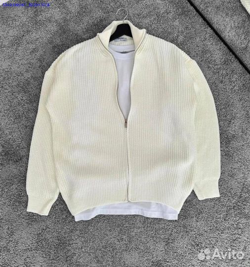 Мужской свитер с элементами Old Money