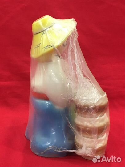 Статуэтка фарфоровая. Штоф, Казак с ложкой