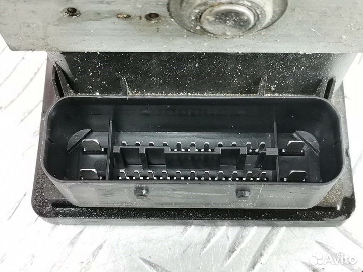 Блок ABS для Opel Zafira B 93191517
