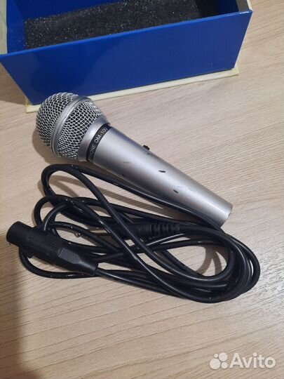 Универсальный динамический микрофон для караоке-си