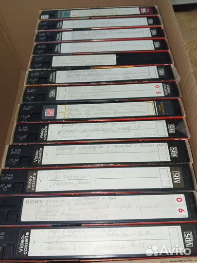 Видеокассеты с фильмами без наклейки