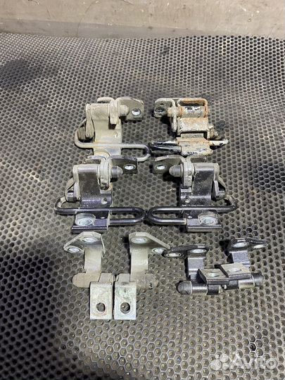 Петля двери Volkswagen Passat B6 B7 Пассат