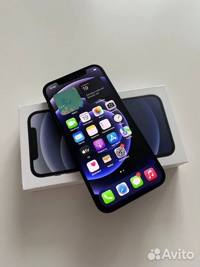 iPhone 12, 64 ГБ