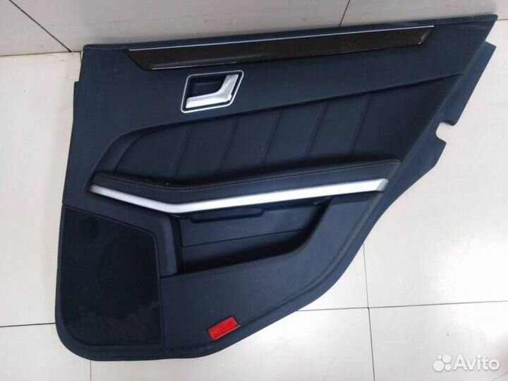 Обшивка двери задней правой Mercedes-Benz E-Class
