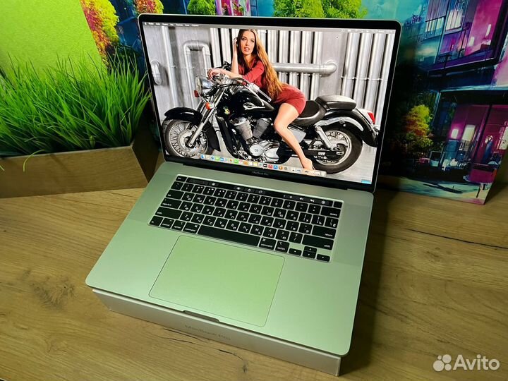 Macbook pro 16 2019 i9 1 tb Мощный