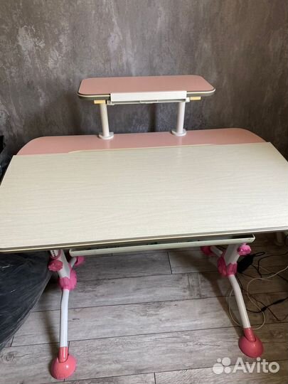 Комплект растущий стол-парта вместе с креслом