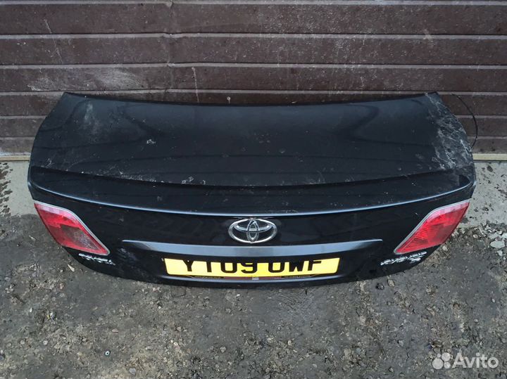 Toyota Avensis 3 T270 - Крышка багажника седан