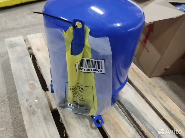 Герметичный поршневой компрессор Danfoss Maneurop