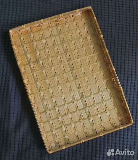 Плетеный поднос