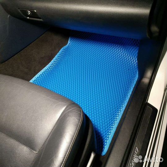 Эваковрики с 3d формовкой и бортами для Camry 55