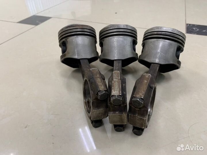 Поршень с шатуном Chery Amulet A15 DA SQR480ED