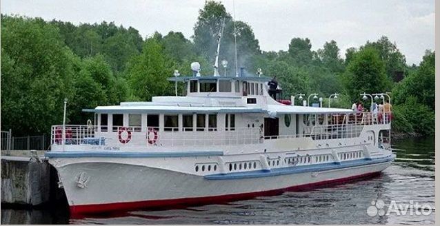 Теплоход «Скрипач Моня»