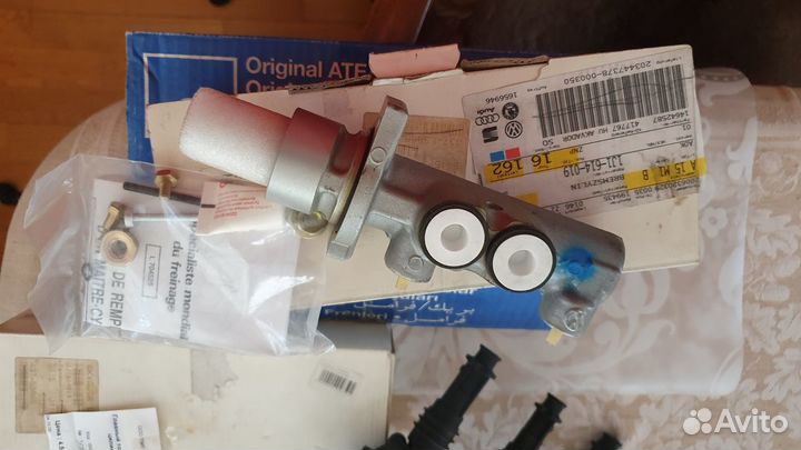 Цилиндр тормозной главный Volkswagen Golf 4