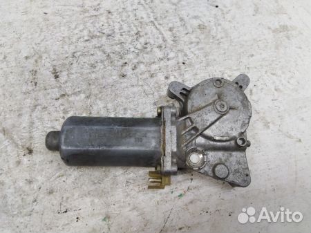 Моторчик переднего левого стеклоподъемника A202820