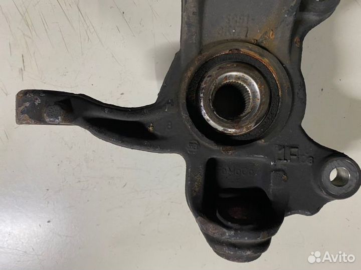 Поворотный кулак левый Volvo S80