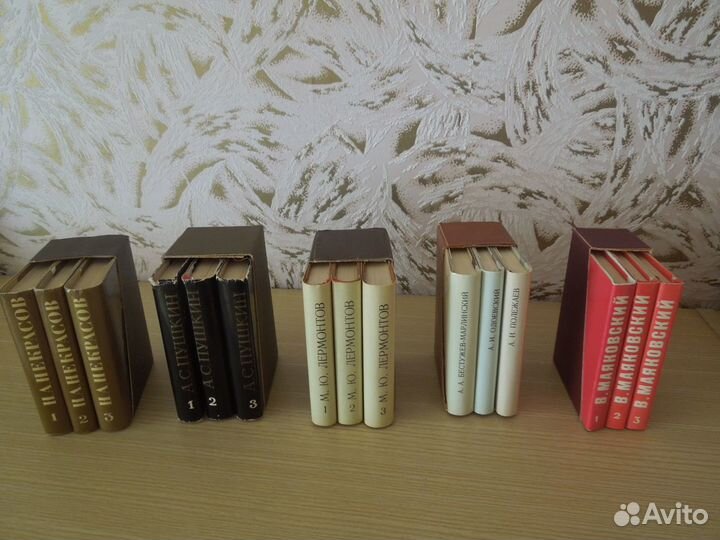 Миниатюрные сувенирные книги