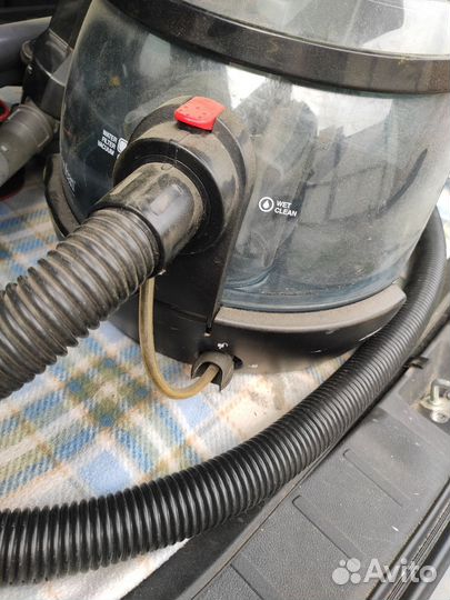 Моющий пылесос bissell