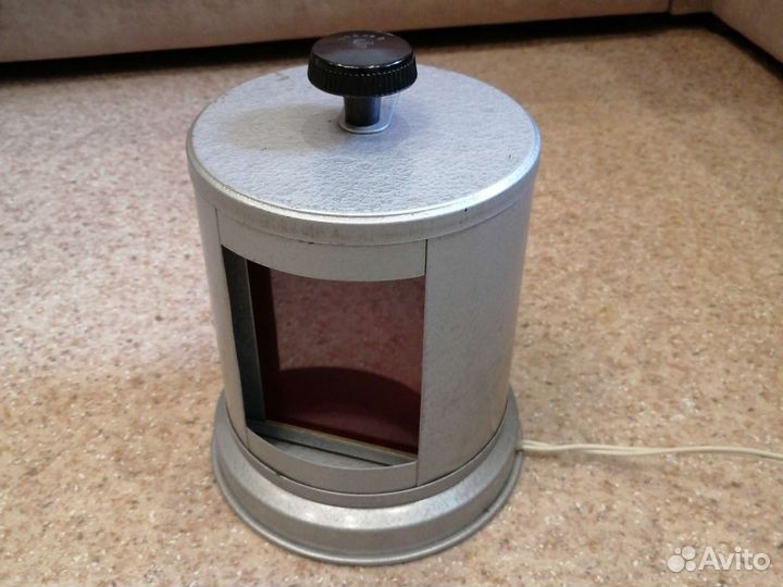 Фото фонарь трехцветный