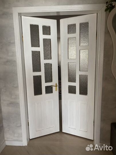 Дверь межкомнатная бу массив