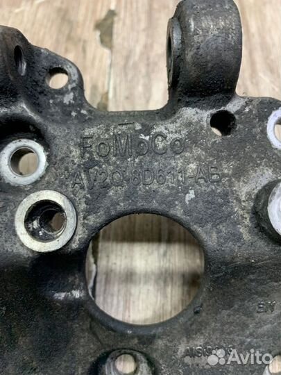 Кронштейн кондиционера Ford Focus 3 T1DB 2014