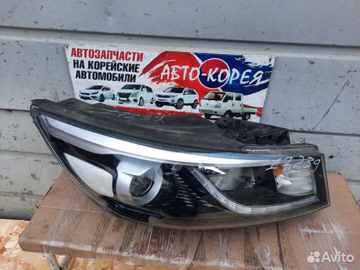 Фара передняя правая Kia Carnival 2014-2020