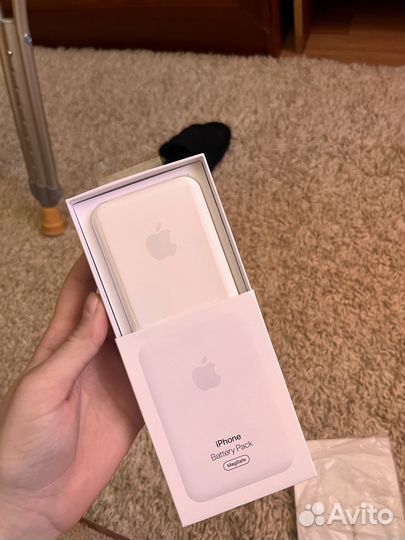 Павербанк apple