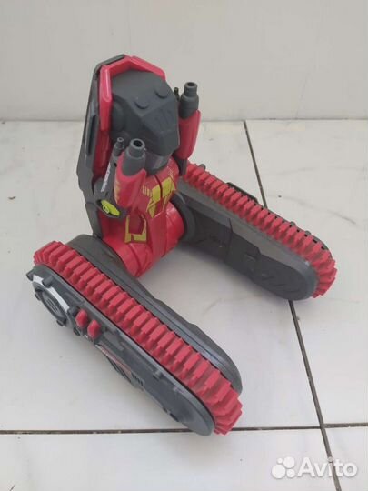 Машина трансформер на пульте управления