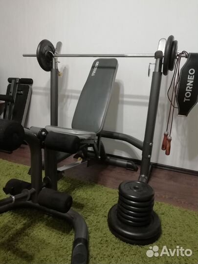 Скамья для жима Torneo со стойками + штанга