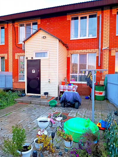 Таунхаус 87 м² на участке 3 сот.