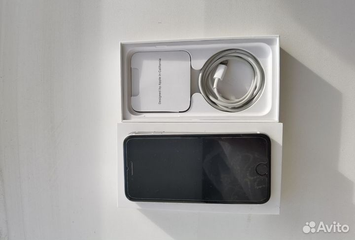 iPhone SE (2020), 128 ГБ