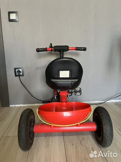Детский трехколесный велосипед