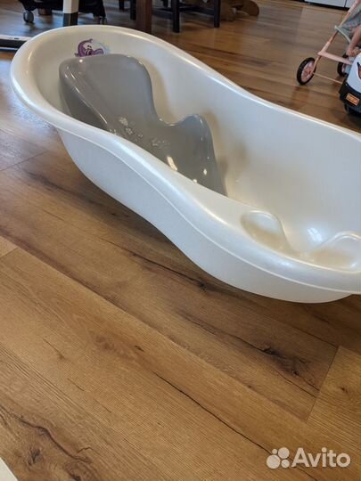 Ванночка для купания с горкой