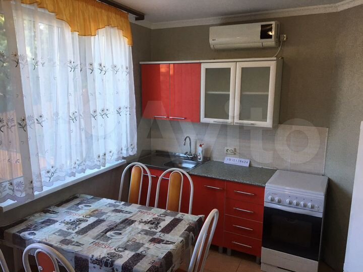 Дом 36 м² на участке 3 сот.