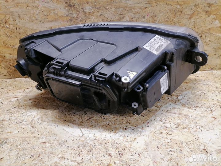 Фара ксенон левая Audi A6 C6 Rest