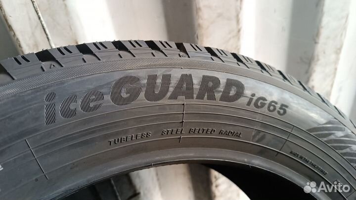 Yokohama Ice Guard Stud IG55 235/55 R20 102T