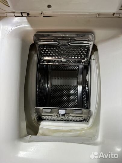 Стиральная машина с вертикальной загрузкой Zanussi