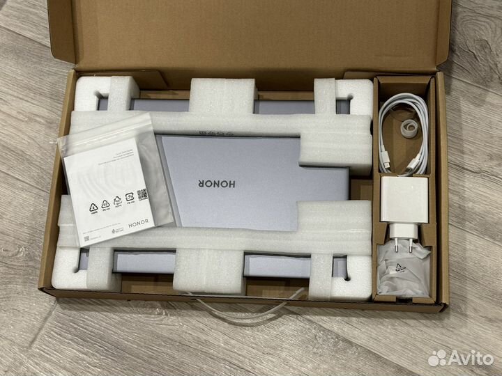 Новый ноутбук Honor MagicBook X16 (BRN-F58)