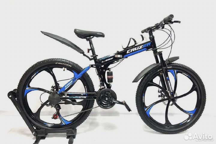 На литых дисках и спицах велосипеды