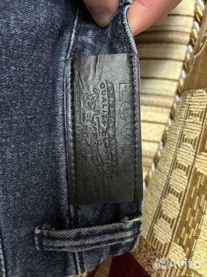 Джинсы levis 501