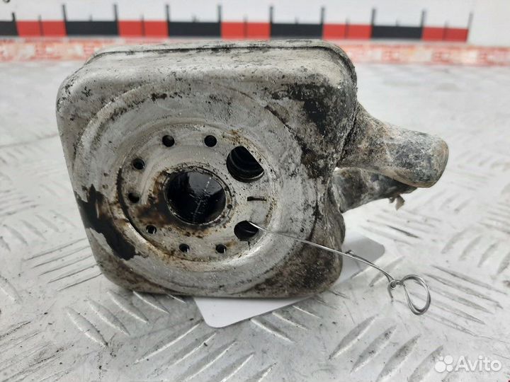 Теплообменник масляного фильтра Audi A6 4A/C4 1995