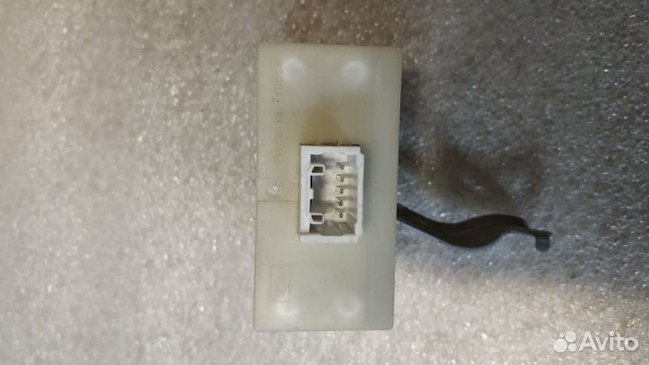 8974105070 блок на Toyota avensis 2