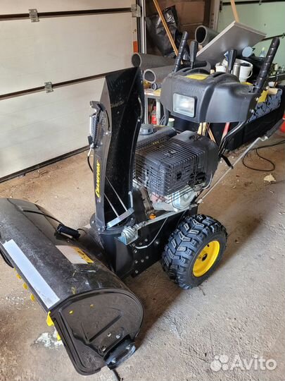 Снегоуборочник бензиновый